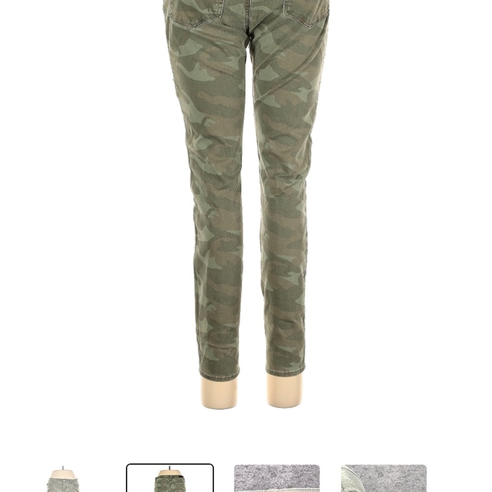 Rock & Republic mid rise camo jeans size 8